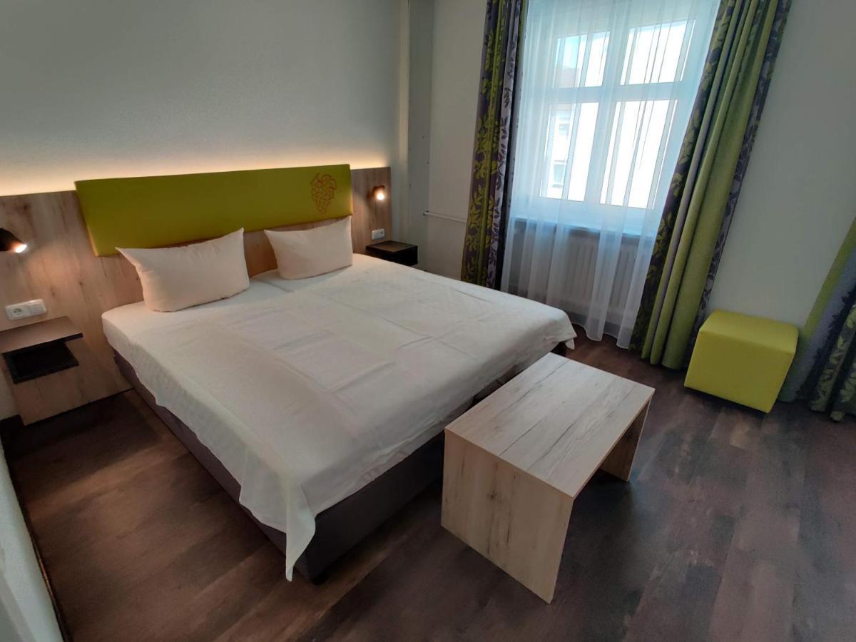 Hotel Goldene Traube Günzburg Eksteriør billede
