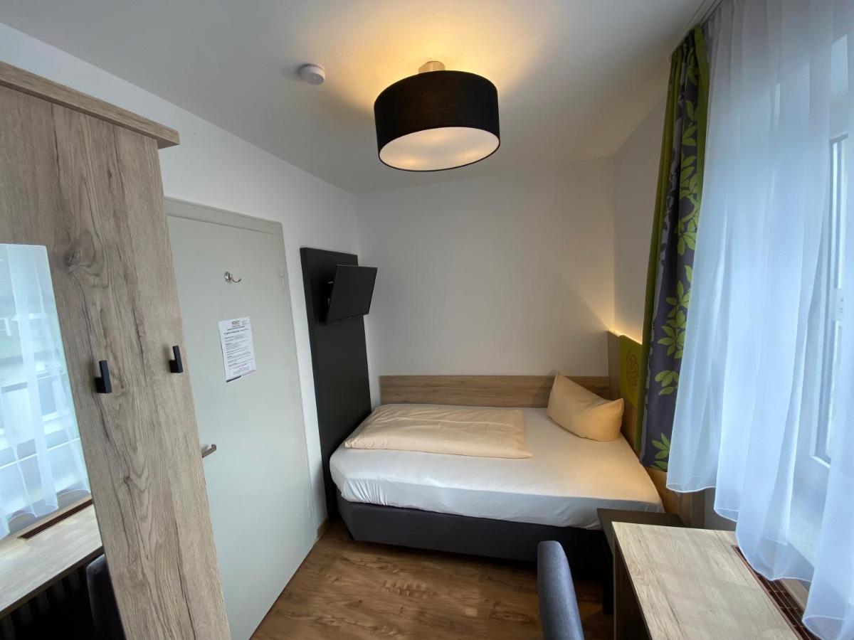 Hotel Goldene Traube Günzburg Eksteriør billede